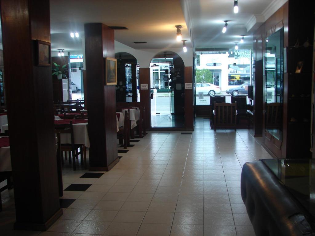 Cheltum Hotel Trelew Exterior photo